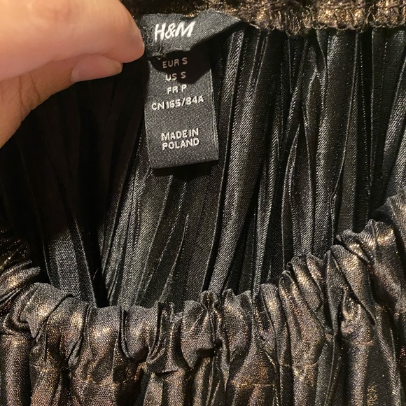 H&M  shimmery tank - Picture 5 of 5